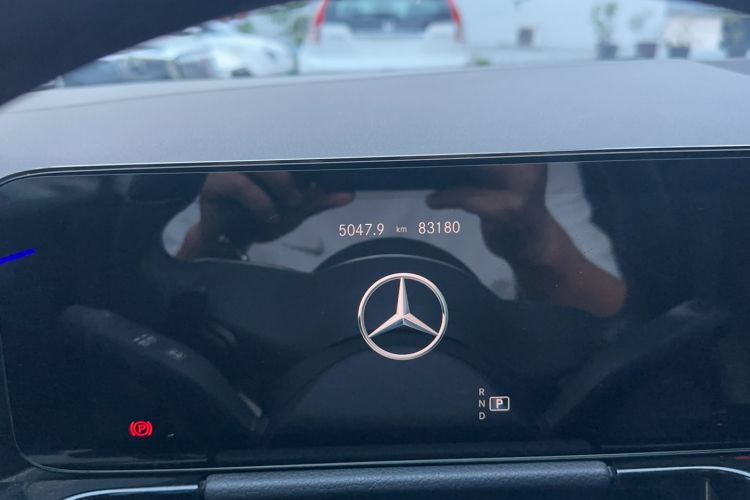 Used Mercedes-Benz GLA 2022 GLA 200 Odometer Close Up