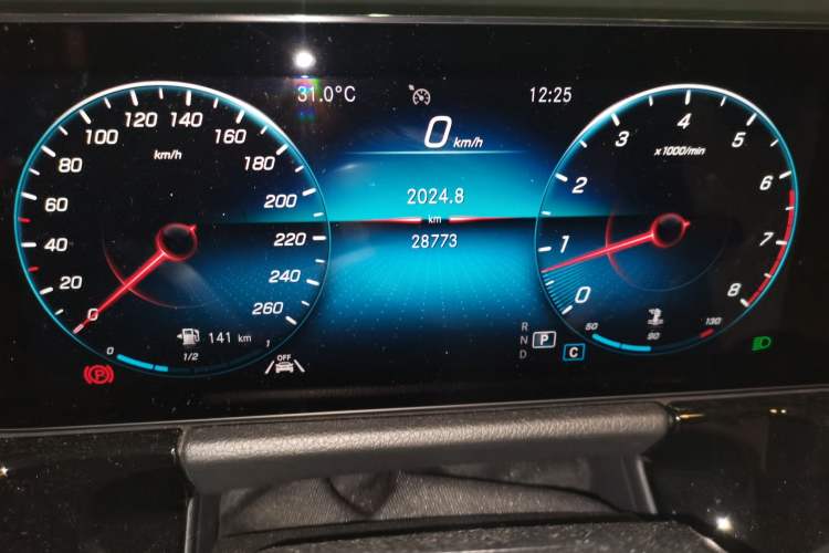 Used Mercedes-Benz GLA 2022 GLA 220 4MATIC Odometer Close Up