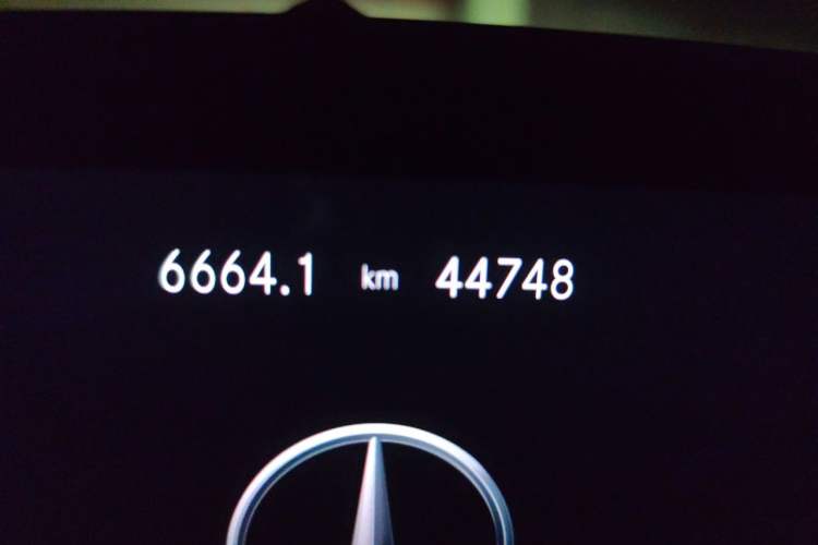 Used Mercedes-Benz GLA 2022 Facelifted GLA 200 Odometer Close Up