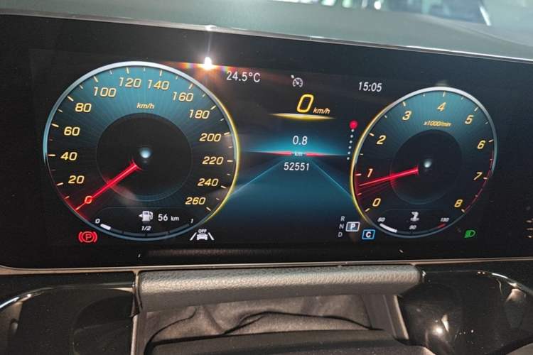 Used Mercedes-Benz GLA 2022 GLA 220 4MATIC Odometer Close Up