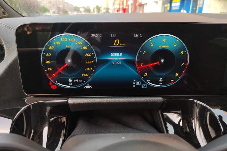 Used Mercedes-Benz GLA 2022 GLA 200 Odometer Close Up