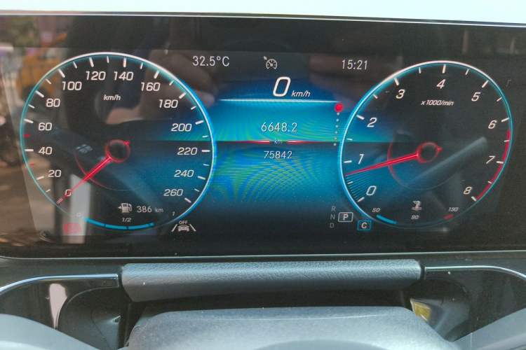 Used Mercedes-Benz GLA 2022 GLA 220 Odometer Close Up