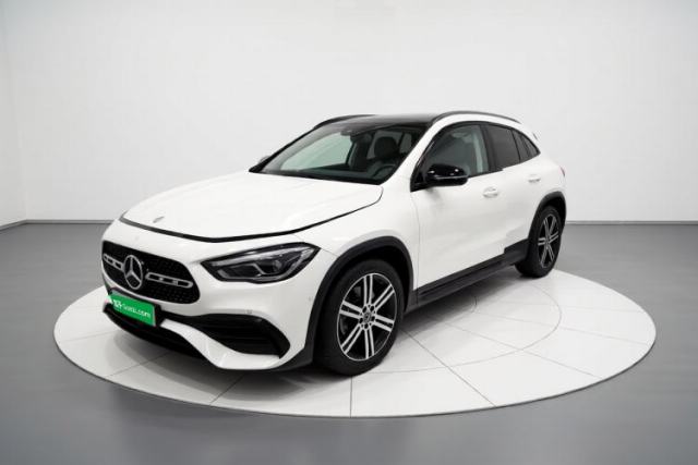 Ojetý Mercedes-Benz GLA 2022 GLA 220 4MATIC