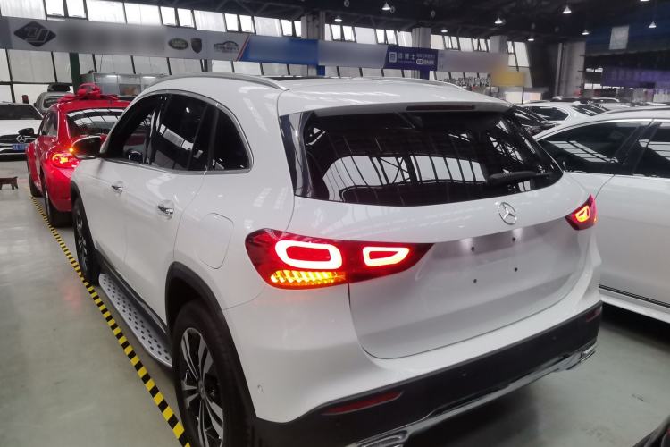 Used Mercedes-Benz GLA 2022 Facelifted GLA 200 Rear Left 45 Deg
