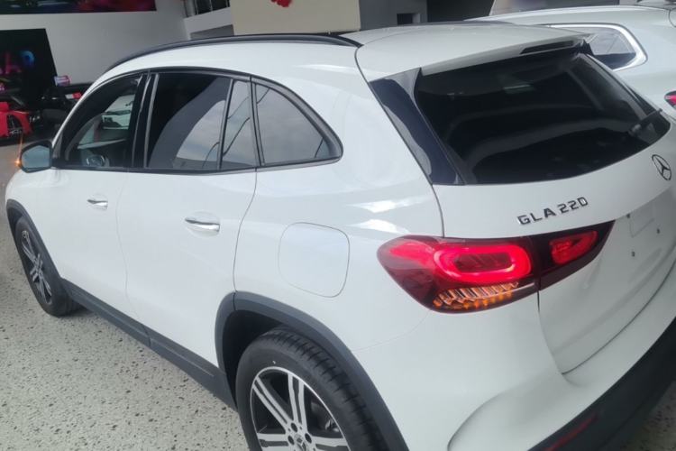 Used Mercedes-Benz GLA 2022 GLA 220 4MATIC Rear Left 45 Deg