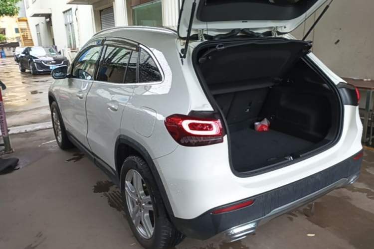 Used Mercedes-Benz GLA 2022 Second Facelift GLA 200 Rear Left 45 Deg