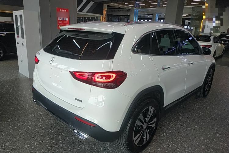 Used Mercedes-Benz GLA 2022 Facelifted GLA 200 Rear Right 45 Deg