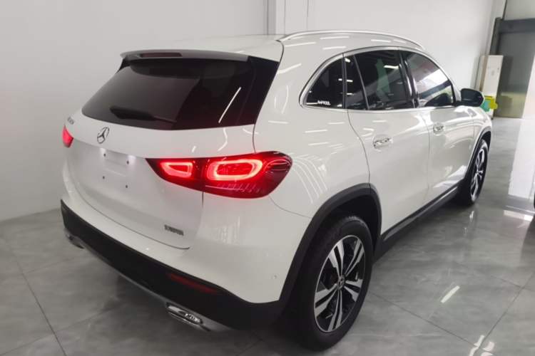 Used Mercedes-Benz GLA 2022 GLA 200 Rear Right 45 Deg