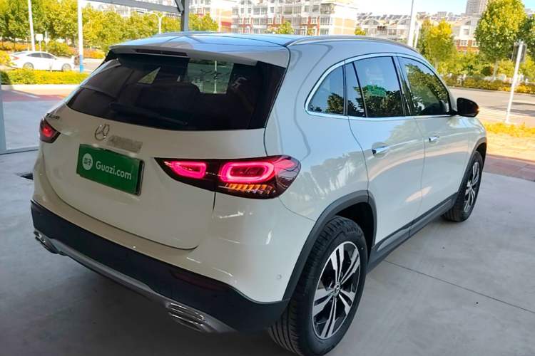 Used Mercedes-Benz GLA 2022 Facelifted GLA 200 Rear Right 45 Deg