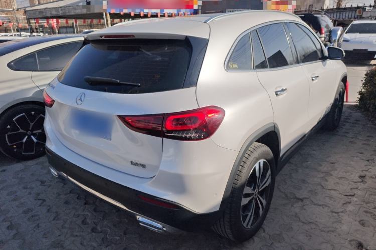 Used Mercedes-Benz GLA 2022 Facelifted GLA 200 Rear Right 45 Deg
