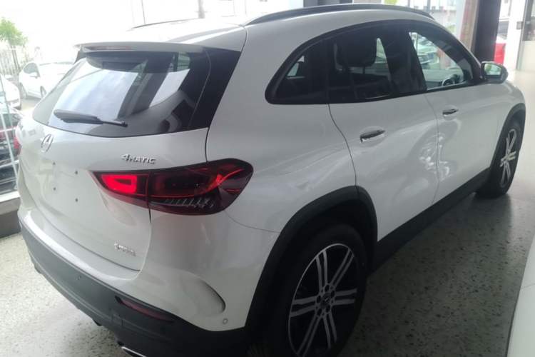 Used Mercedes-Benz GLA 2022 GLA 220 4MATIC Rear Right 45 Deg