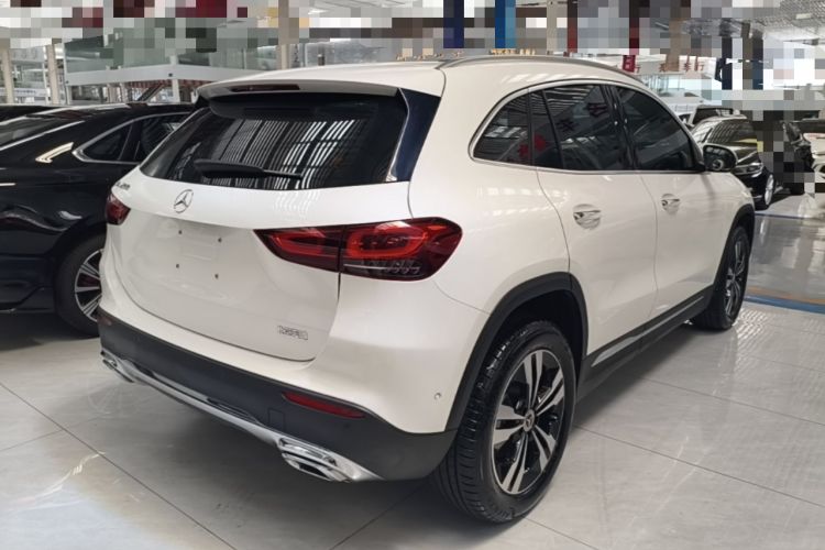 Used Mercedes-Benz GLA 2022 Facelifted GLA 200 Rear Right 45 Deg