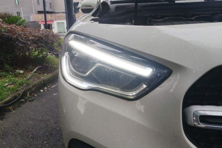 Used Mercedes-Benz GLA 2022 GLA 200 Right Front Headlight