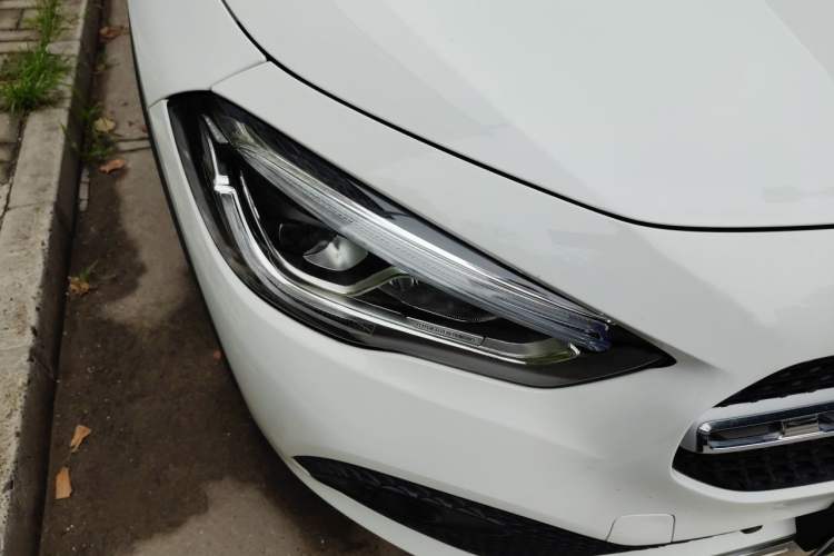 Used Mercedes-Benz GLA 2022 Facelifted GLA 200 Right Front Headlight