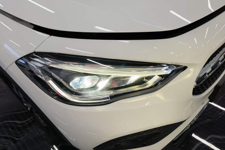 Used Mercedes-Benz GLA 2022 GLA 220 Right Front Headlight
