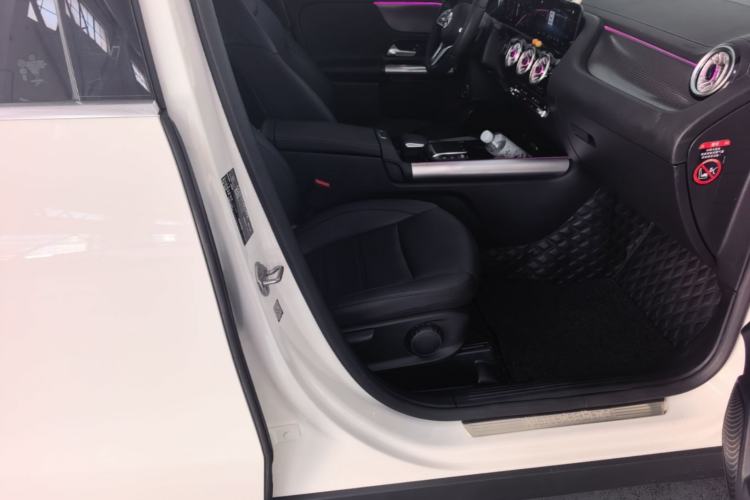 Used Mercedes-Benz GLA 2022 GLA 220 Right Front Seat