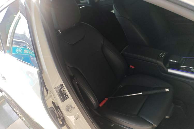 Used Mercedes-Benz GLA 2022 Facelifted GLA 200 Right Front Seat