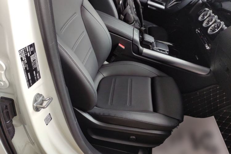 Used Mercedes-Benz GLA 2022 GLA 200 Right Front Seat