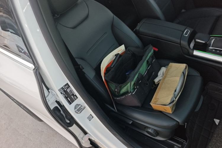 Used Mercedes-Benz GLA 2022 Facelifted GLA 200 Right Front Seat