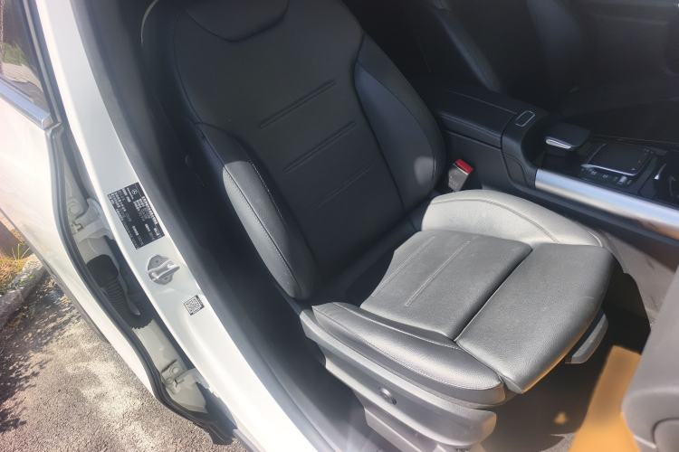 Used Mercedes-Benz GLA 2022 GLA 200 Right Front Seat
