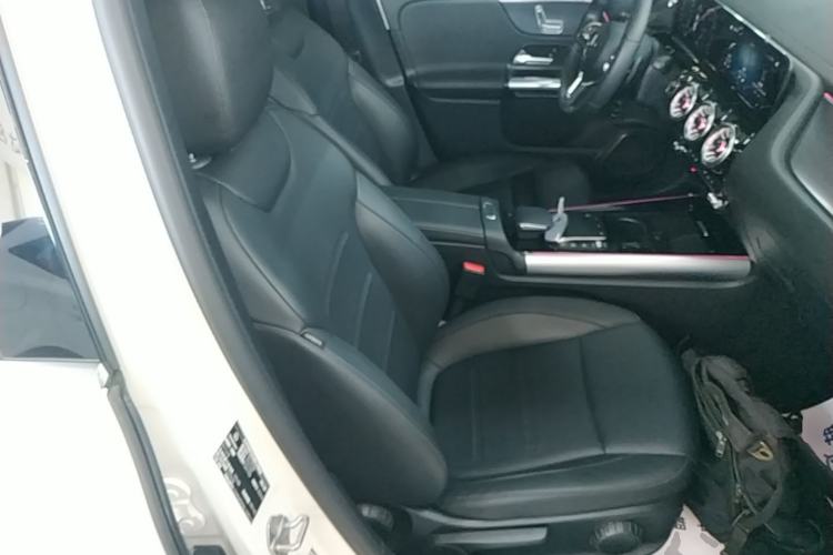 Used Mercedes-Benz GLA 2022 GLA 220 Right Front Seat