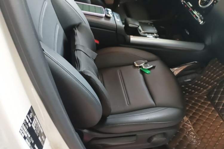 Used Mercedes-Benz GLA 2022 Second Facelift GLA 200 Right Front Seat