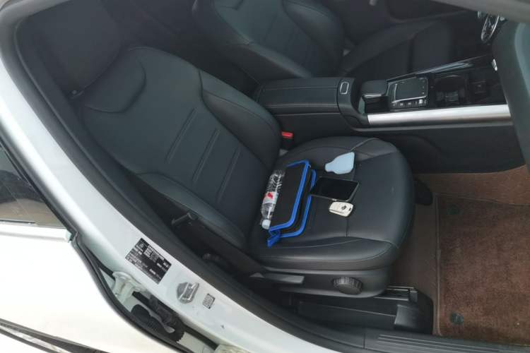 Used Mercedes-Benz GLA 2022 Second Facelift GLA 200 Right Front Seat
