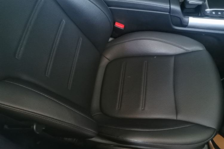 Used Mercedes-Benz GLA 2022 Second Facelift GLA 200 Right Front Seat