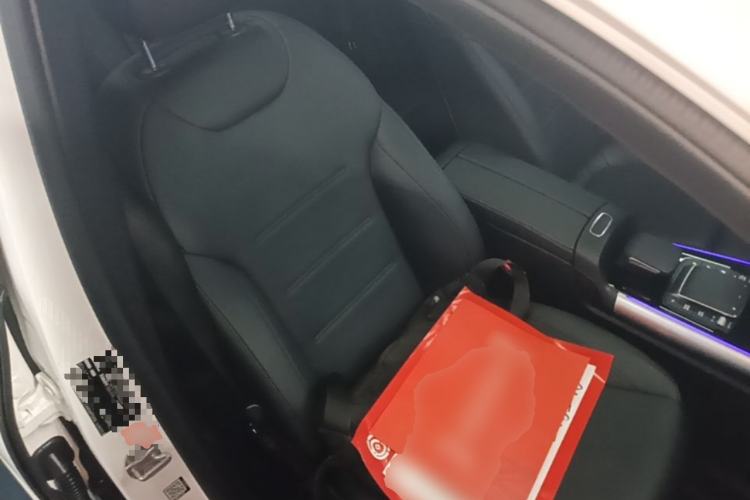 Used Mercedes-Benz GLA 2022 GLA 220 4MATIC Right Front Seat