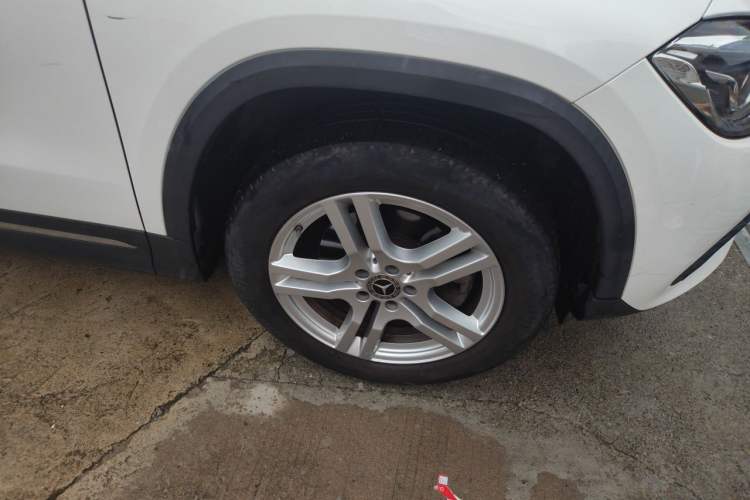 Used Mercedes-Benz GLA 2022 Second Facelift GLA 200 Right Front Wheel Hub