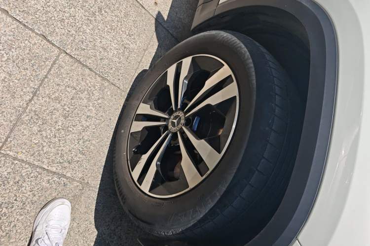 Used Mercedes-Benz GLA 2022 GLA 200 Right Front Wheel Hub