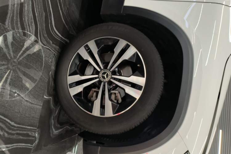 Used Mercedes-Benz GLA 2022 GLA 220 Right Front Wheel Hub