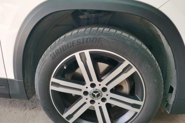 Used Mercedes-Benz GLA 2022 GLA 220 4MATIC Right Front Wheel Hub
