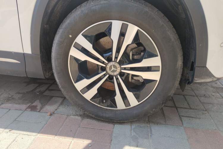 Used Mercedes-Benz GLA 2022 GLA 220 Right Front Wheel Hub