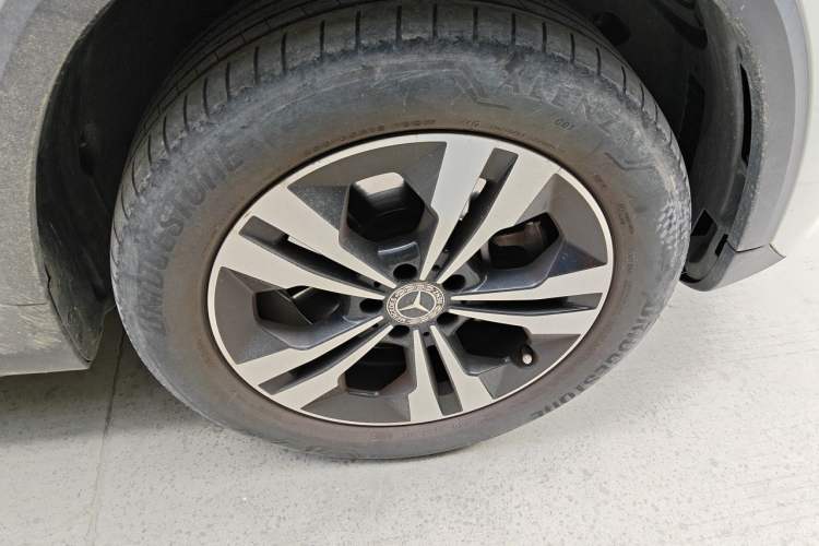 Used Mercedes-Benz GLA 2022 GLA 220 Right Front Wheel Hub