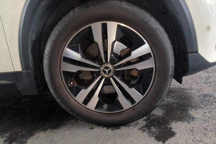 Used Mercedes-Benz GLA 2022 GLA 200 Right Front Wheel Hub