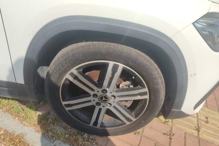 Used Mercedes-Benz GLA 2022 GLA 220 4MATIC Right Front Wheel Hub
