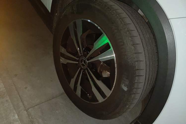 Used Mercedes-Benz GLA 2022 GLA 200 Right Front Wheel Hub