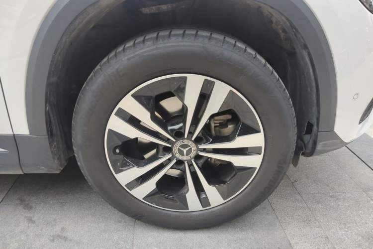 Used Mercedes-Benz GLA 2022 GLA 200 Right Front Wheel Hub