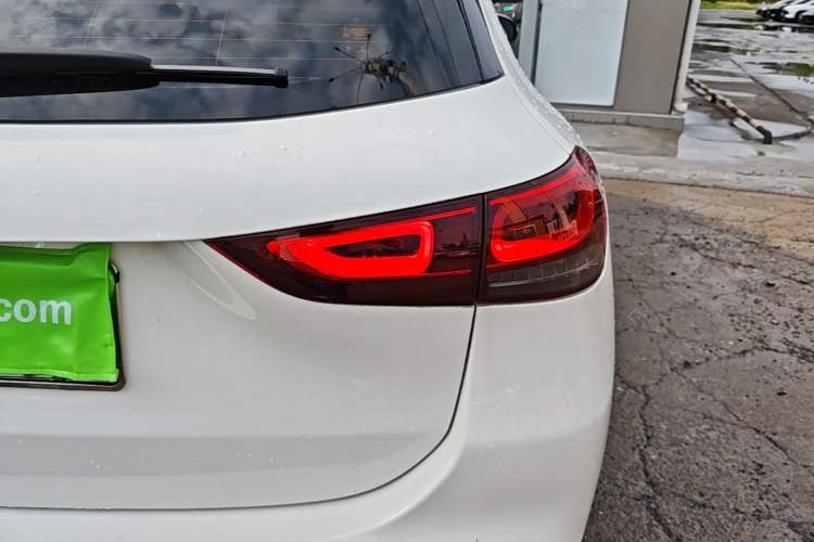 Used Mercedes-Benz GLA 2022 Facelifted GLA 200 Right Rear Taillight