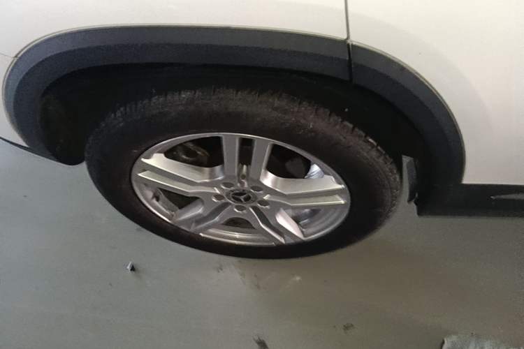 Used Mercedes-Benz GLA 2022 Second Facelift GLA 200 Right Rear Wheel Hub