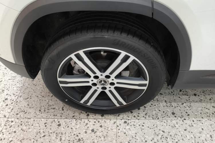 Used Mercedes-Benz GLA 2022 GLA 220 4MATIC Right Rear Wheel Hub