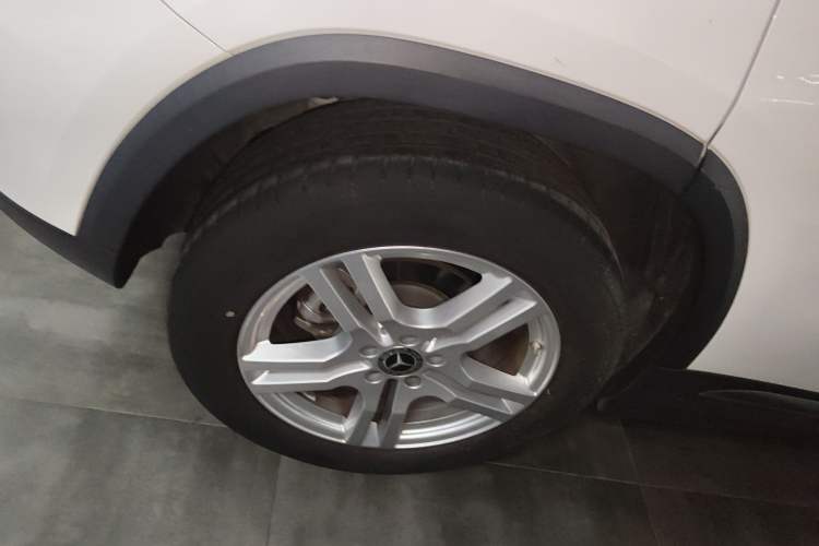 Used Mercedes-Benz GLA 2022 Second Facelift GLA 200 Right Rear Wheel Hub