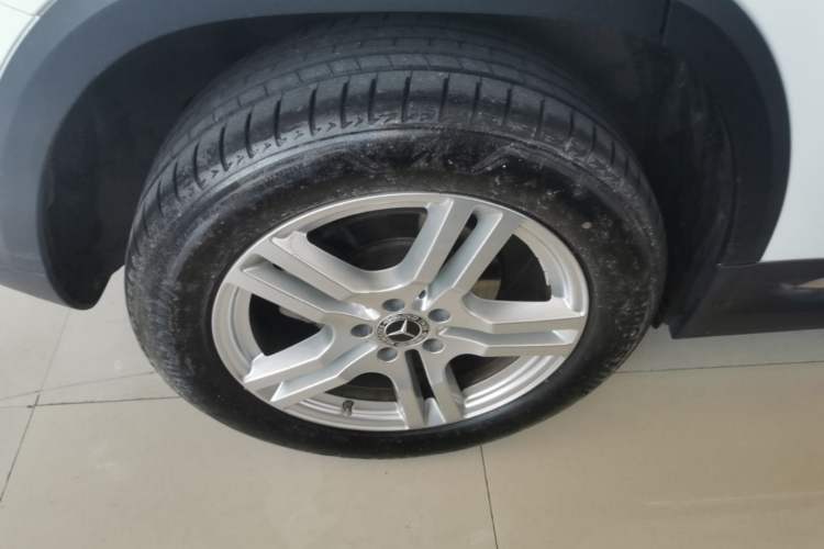 Used Mercedes-Benz GLA 2022 Second Facelift GLA 200 Right Rear Wheel Hub