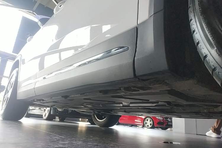 Used Mercedes-Benz GLA 2022 Facelifted GLA 200 Right Side Sill