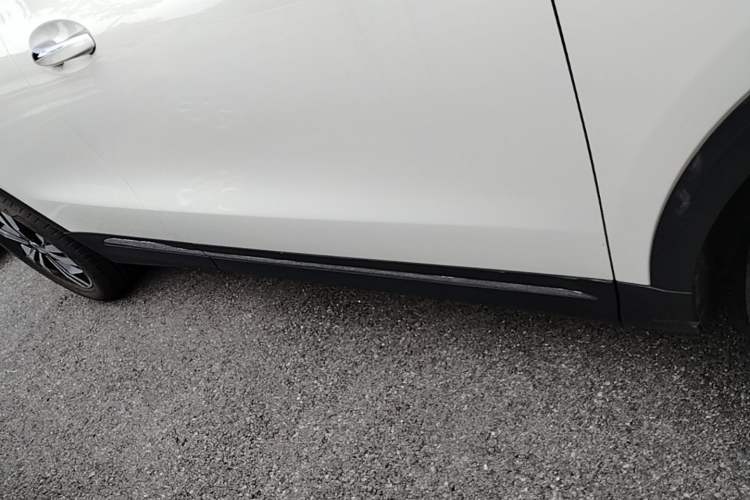 Used Mercedes-Benz GLA 2022 GLA 220 Right Side Sill
