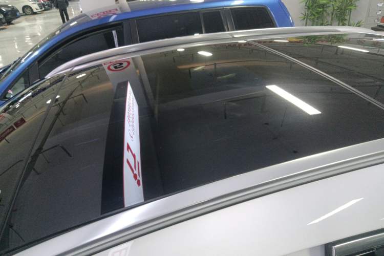 Used Mercedes-Benz GLA 2022 Facelifted GLA 200 Roof