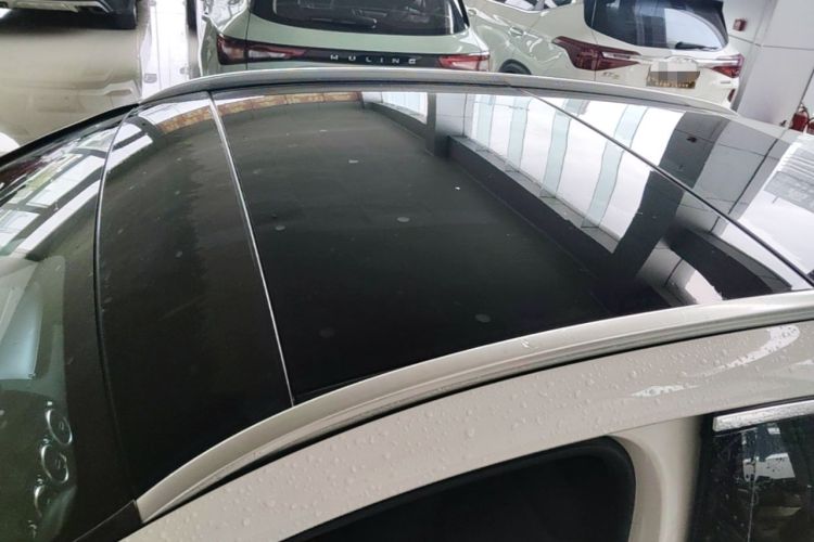 Used Mercedes-Benz GLA 2022 Second Facelift GLA 200 Roof