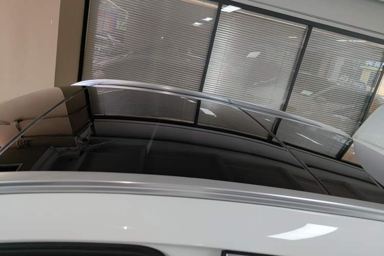 Used Mercedes-Benz GLA 2022 Facelifted GLA 200 Roof