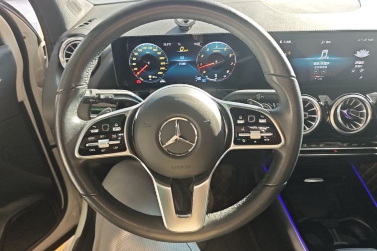 Used Mercedes-Benz GLA 2022 GLA 220 4MATIC Steering Wheel